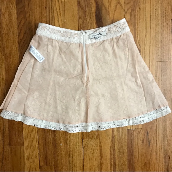 NWT Lace Pink & White Mini Skirt W/ Ribbon Detail - Picture 4 of 7